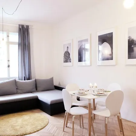 Family Ckalova Appartement Praag